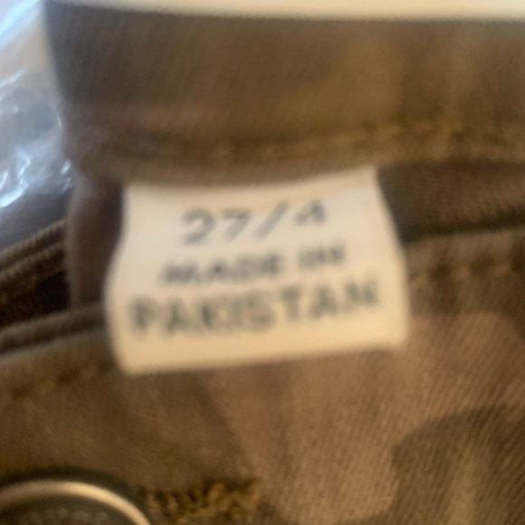 NWT SKINNYGIRL BROADWAY HIGH-RISE SIDE STRIPE SKINNY JEANS CAMO FLOW - Picture 10 of 14